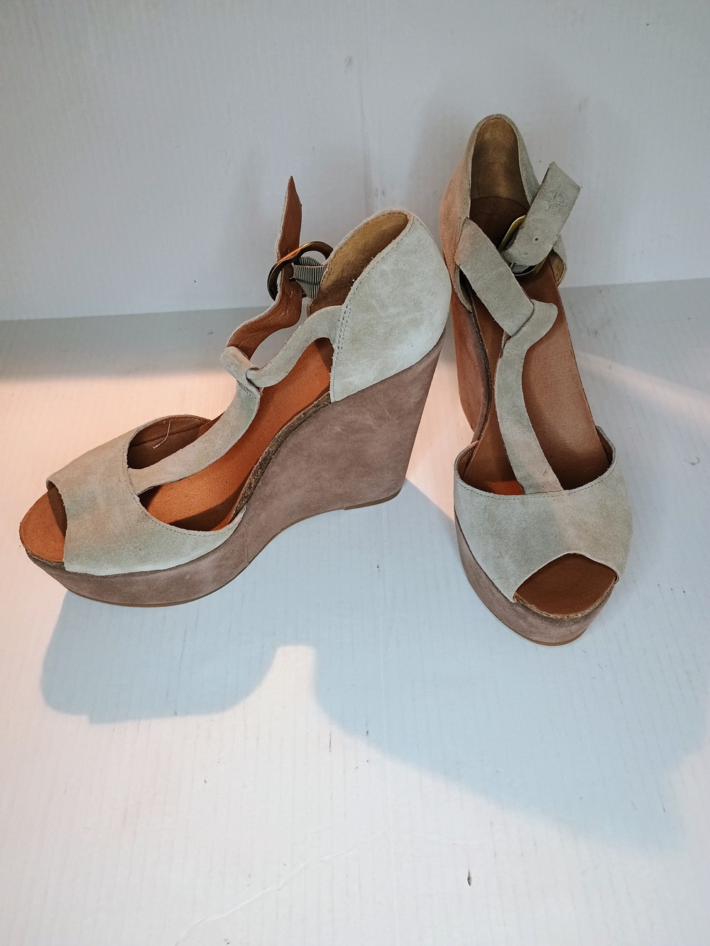 Lucky Brand Taupe Suede Peep-Toe Wedge Sandals SZ 11 5 IN Heels